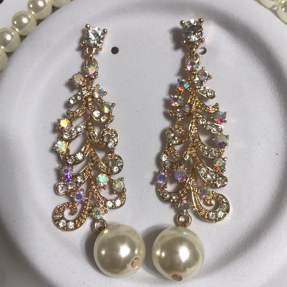 Beautiful women's crystal necklace - Picture 3 of 5